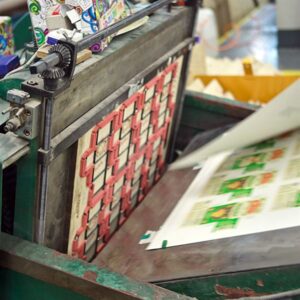 Вырубной штамп в работе